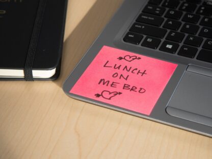 Cub notițe adezive Post-it® Pastel roz 3