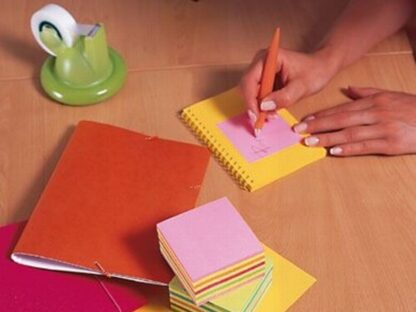 Cub notițe adezive Post-it® Pastel roz 4