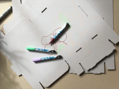Marker cu vopsea acrilică Paint-It 310 Schneider exemplu 3