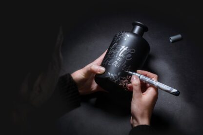 Marker metalic Chrome Schneider Paint-It 060 0.8 mm exemplu 2