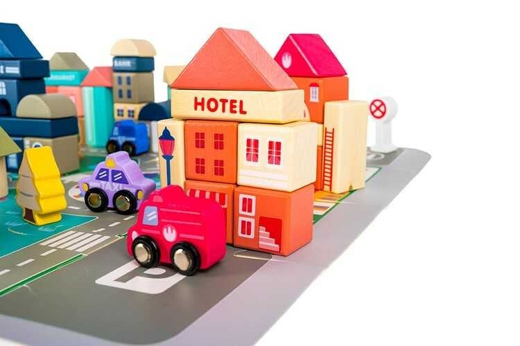 Set cuburi de construit din lemn Orășel cu 115 piese 5